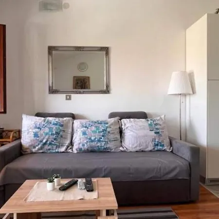 Valentinovo - One Bedroom With Sea View A Apartmán *